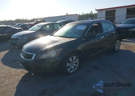 2010 Honda Accord 3.5 Ex-L z USA, uszkodzony, nr VIN 1HGCP3F84AA022555